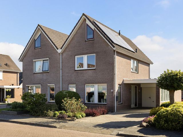 Italiëlaan 8, Schoonebeek