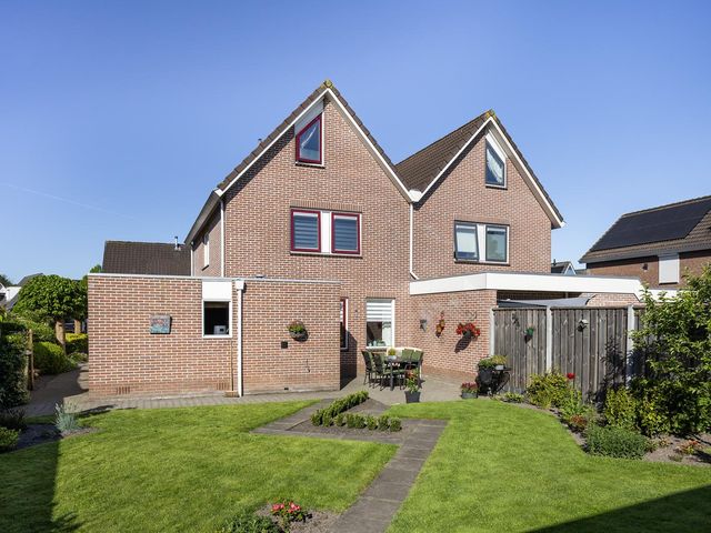 Italiëlaan 8, Schoonebeek