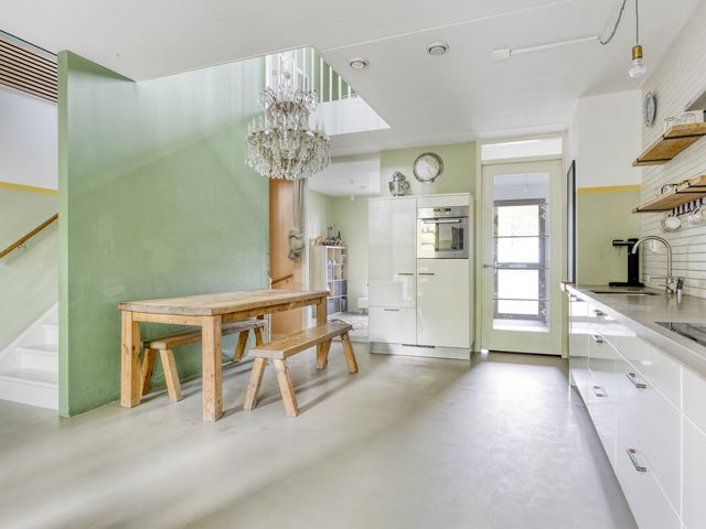 Bert Haanstrakade 142A, Amsterdam