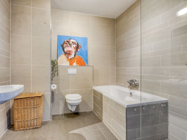 Bert Haanstrakade 142A, Amsterdam