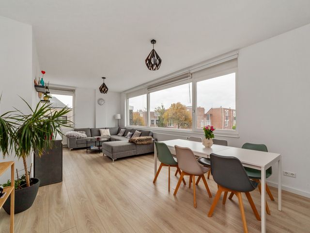Uiverlaan 14E, Maassluis