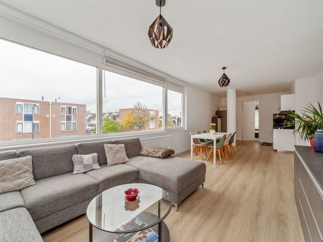 Uiverlaan 14E, Maassluis