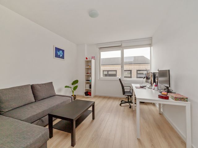 Uiverlaan 14E, Maassluis
