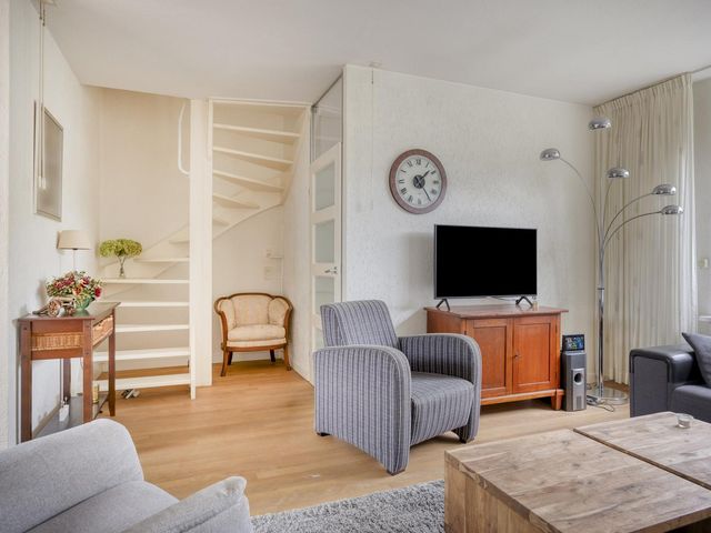 Elisadonk 263, Roosendaal