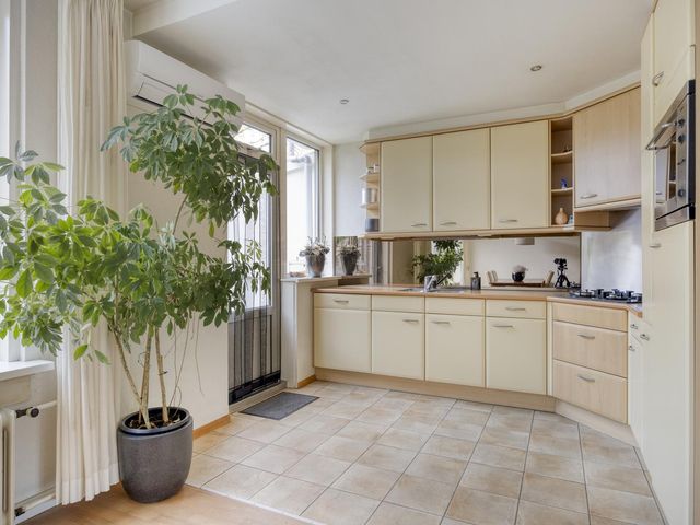 Elisadonk 263, Roosendaal