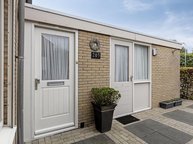 Elisadonk 263, Roosendaal
