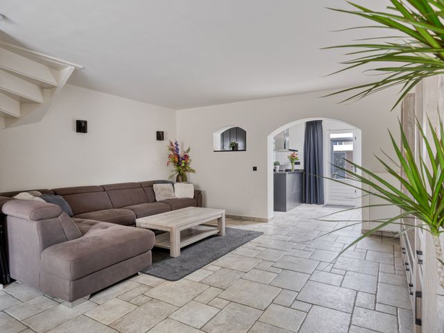 Margriet 27, Udenhout
