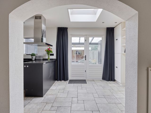 Margriet 27, Udenhout
