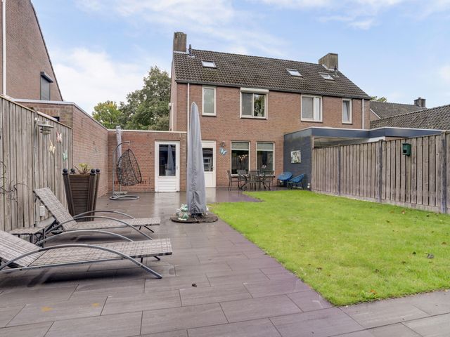 Dokter Duchateaustraat 35, Bergeijk