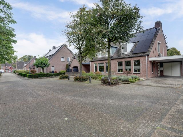 Dokter Duchateaustraat 35, Bergeijk