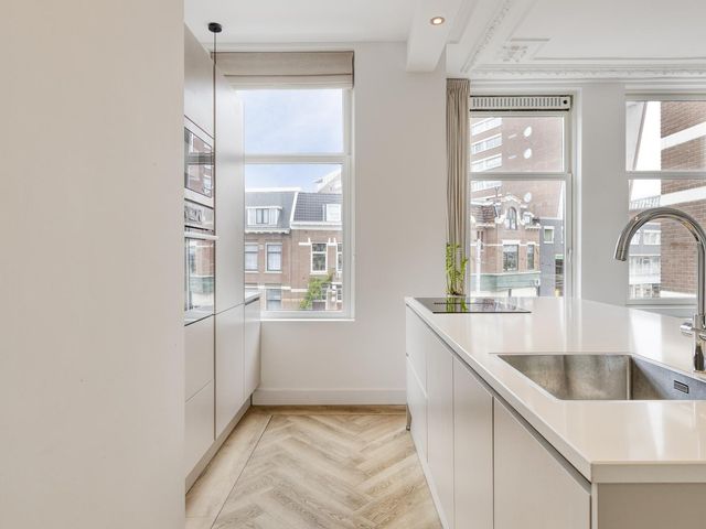 Bergweg 98B, Rotterdam