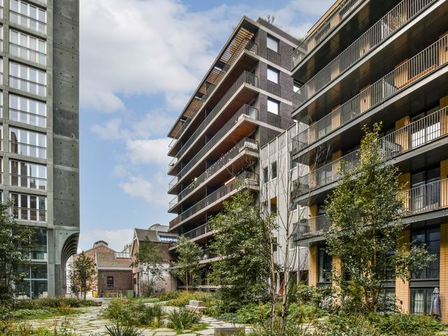 VOC-kade 92, Amsterdam