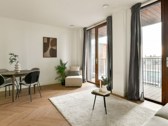 VOC-kade 92, Amsterdam