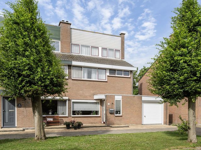 Gladiolenstraat 7, Sint-Maartensdijk