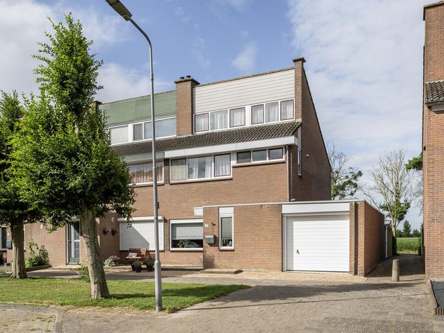 Gladiolenstraat 7, Sint-Maartensdijk