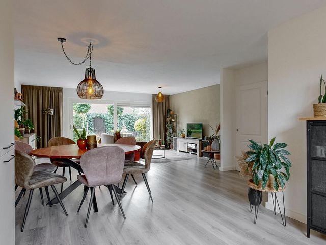 Foeliehof 24, Voorhout