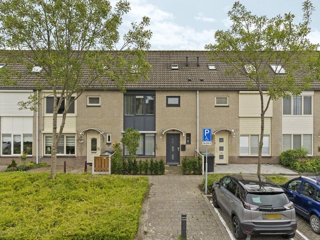 Tubastraat 63, Almere