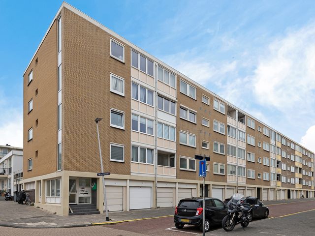 de Ruyterstraat 8F5, Zandvoort