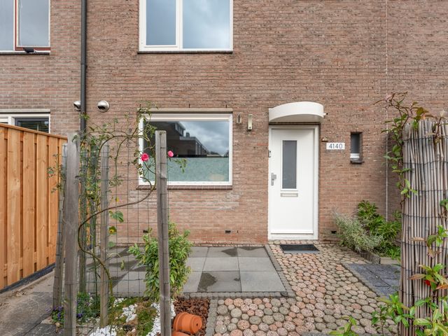 Doorzwin 4140, Julianadorp