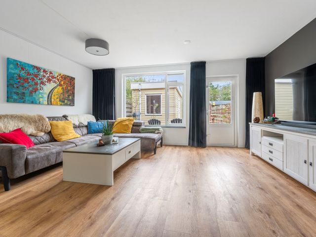 Doorzwin 4140, Julianadorp