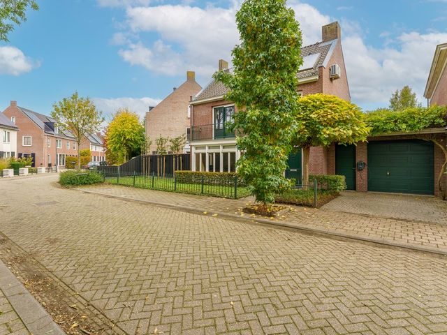 Groot Schuilen 8, Helmond