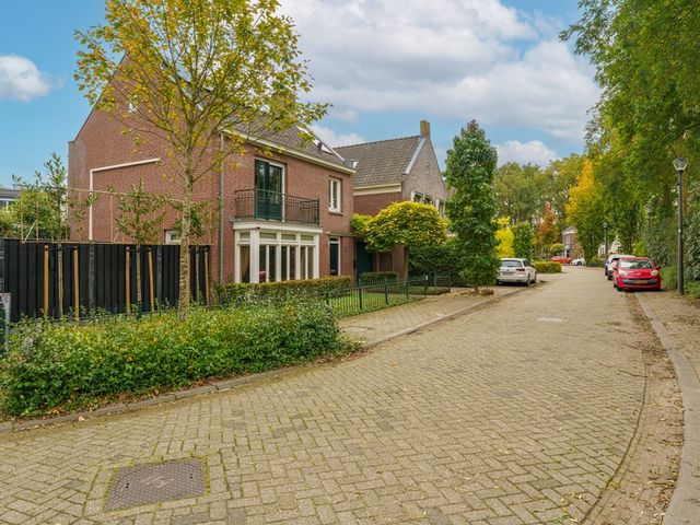 Groot Schuilen 8, Helmond