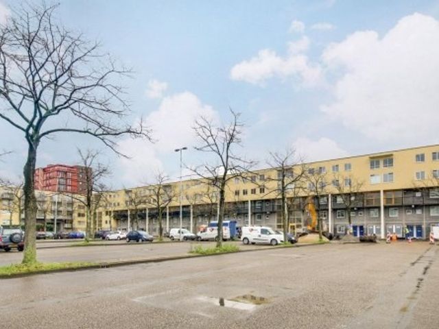 Wamelplein ONG, Amsterdam