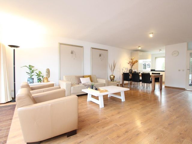 Ko Van Dijklaan 24, Amstelveen