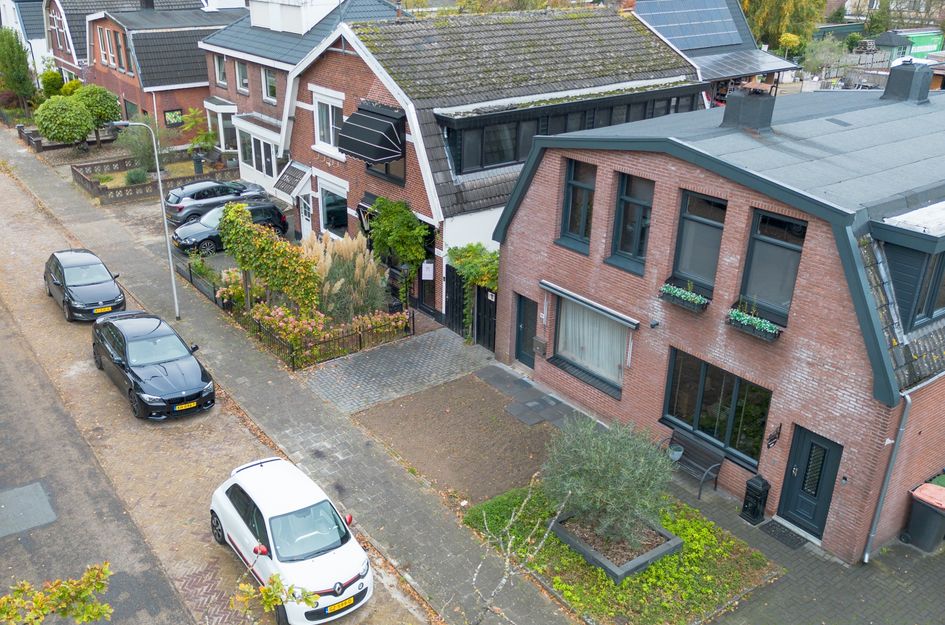 Gronausestraat 987