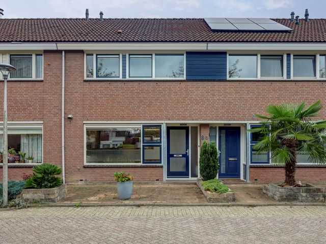 Diepenhorstweg 8, Strijen