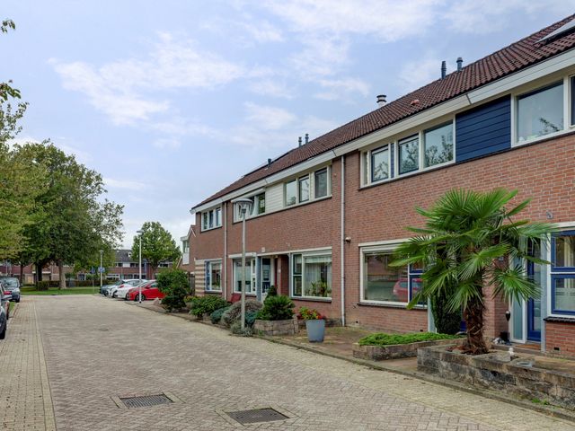 Diepenhorstweg 8, Strijen