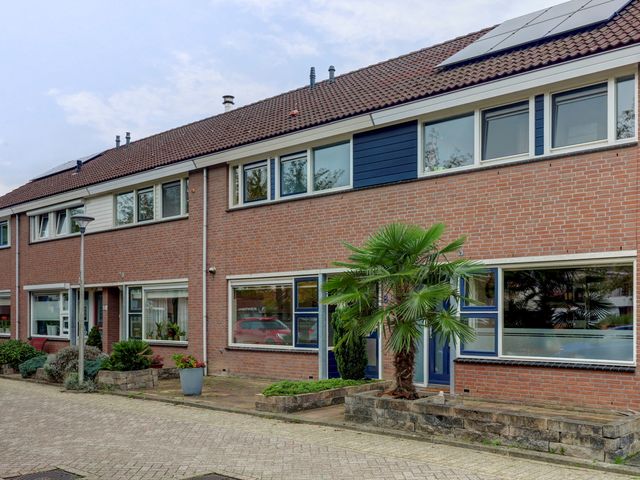 Diepenhorstweg 8, Strijen