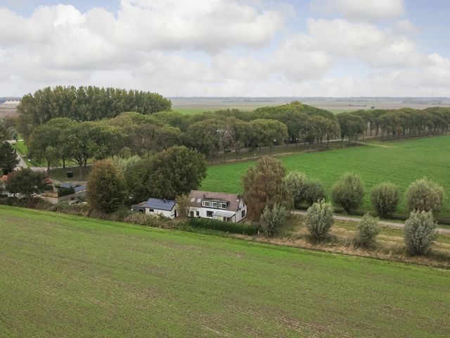 Noord Kavelsedijk 4, Strijen