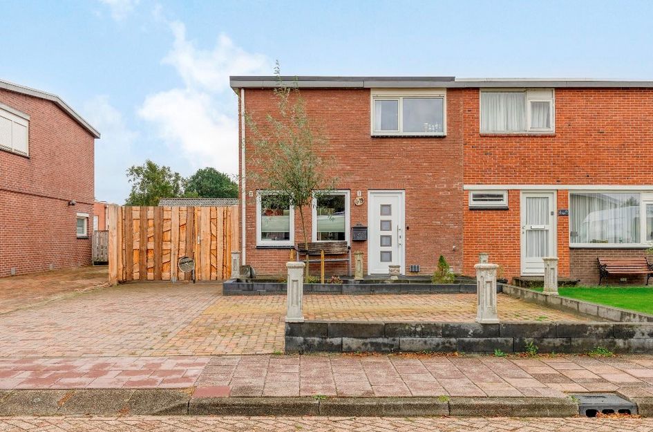 Pastoor Vroomstraat 19