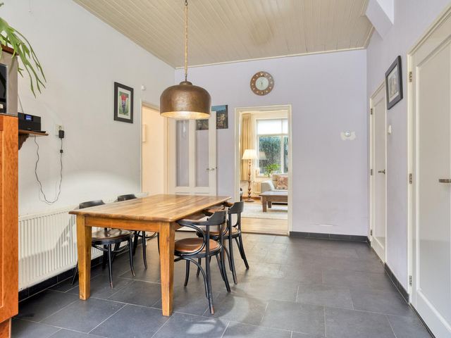 't Dorp 144, Heesch