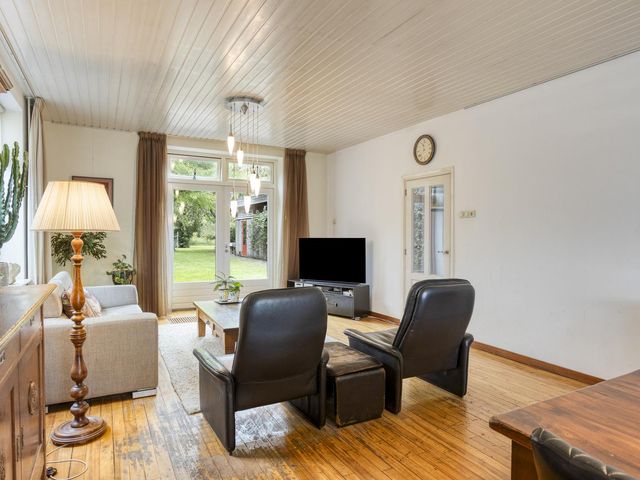 't Dorp 144, Heesch