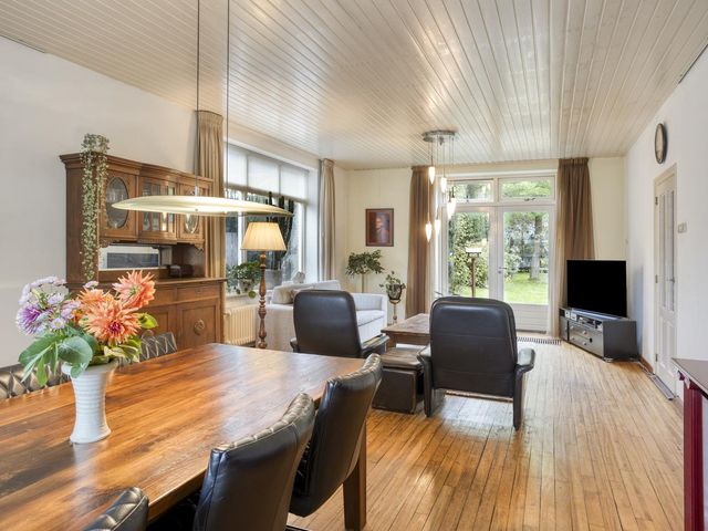 't Dorp 144, Heesch