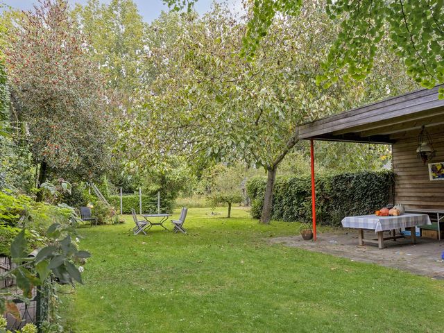 't Dorp 144, Heesch