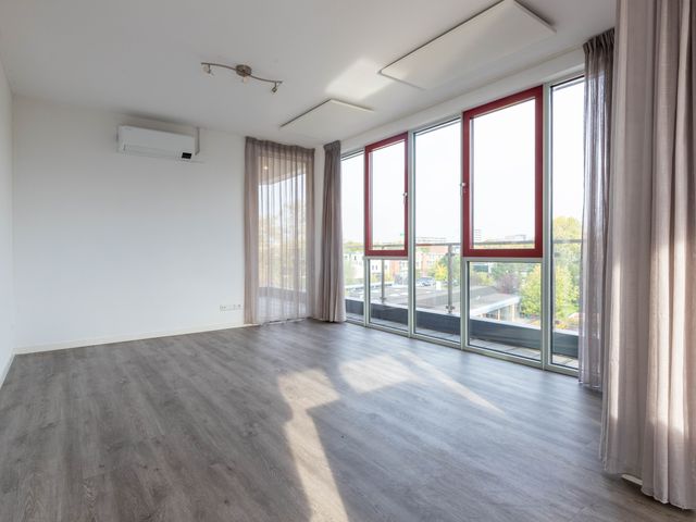 Halverwege 45, Alphen aan den Rijn