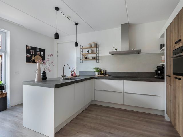 Elzehôf 2, Lemmer