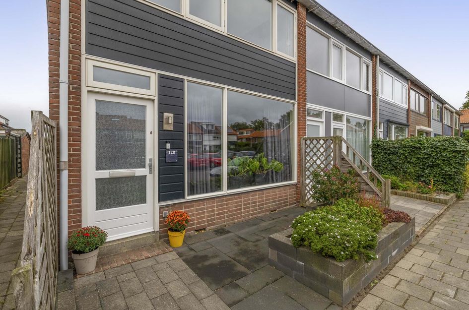 van der Fuyckstraat 128