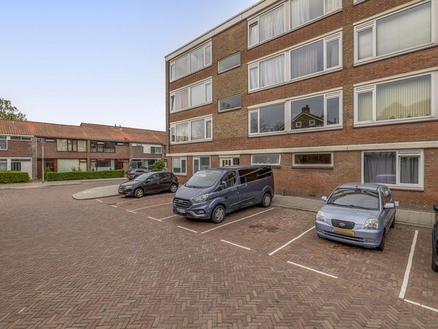 Dahliastraat 5, Rozenburg
