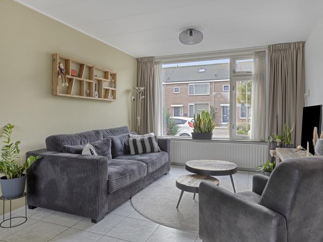 Meester Pontenstraat 15, Leuth