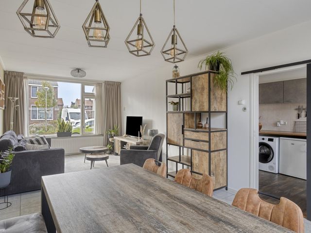 Meester Pontenstraat 15, Leuth