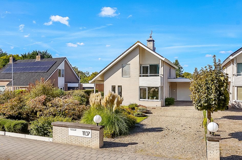 Hoofdweg 1137
