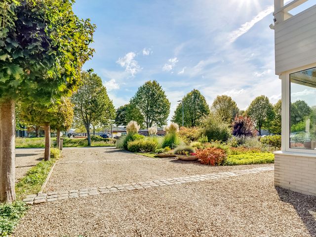 Hoofdweg 1137, Nieuw-Vennep