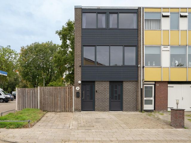 Bruggemanlanden 11, Enschede