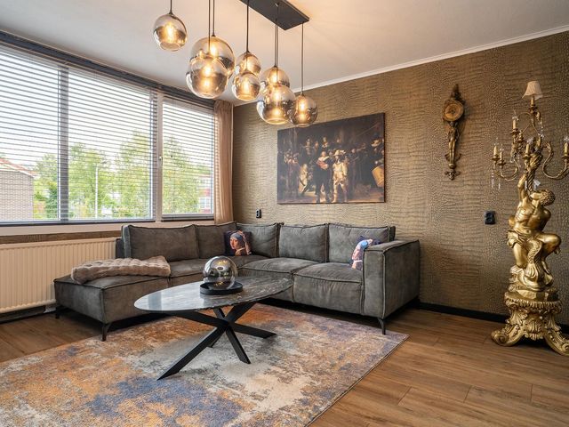 Bruggemanlanden 11, Enschede