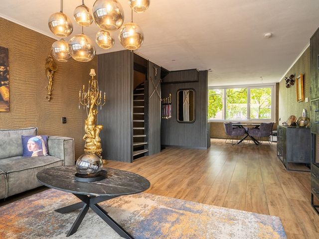 Bruggemanlanden 11, Enschede