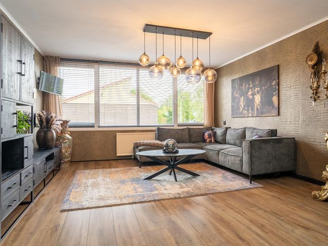 Bruggemanlanden 11, Enschede